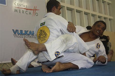 Rickson Acompanha Kron Em Desafio Na Itália Graciemag