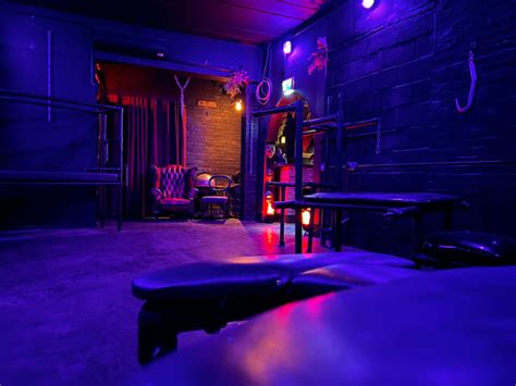 Swingers And Fetish Club Penthouse Playrooms England