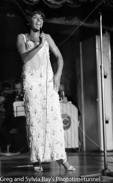 Shirley Bassey Performing At Chequers Nightclub Sydney March 31 1965