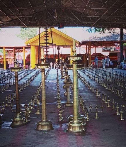 Most Famous Temples in Thrissur | Guruvayur Temple | Discover my India