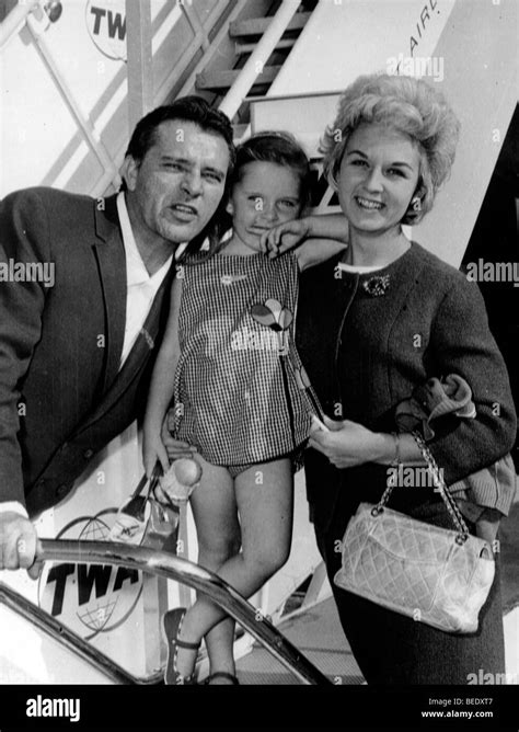 With Wife Elizabeth Taylor And Daughter Immagini E Fotografie Stock Ad