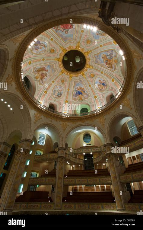 Frauenkirche dresden interior hi-res stock photography and images - Alamy