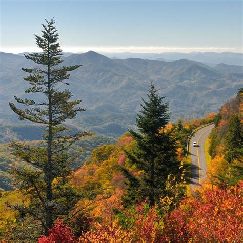 Find Gorgeous Fall Colors On These Perfect Hikes Viewpoints And Scenic