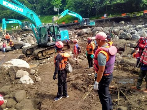 Korban Meninggal Banjir Bandang Sumbar Bertambah Menjadi 67 Orang