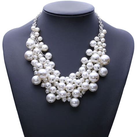 New Arrival Fashion Chunky Luxury Bubble Simulated Pearl Pendant Choker