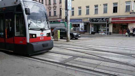 Stra Enbahn Linie Enkplatz Grillgasse In Wien Youtube