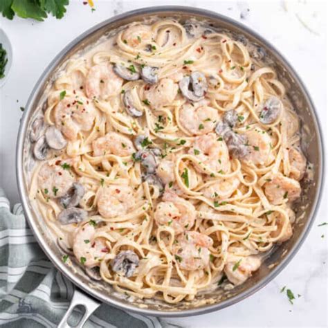 Creamy Garlic Shrimp Pasta With Mushrooms