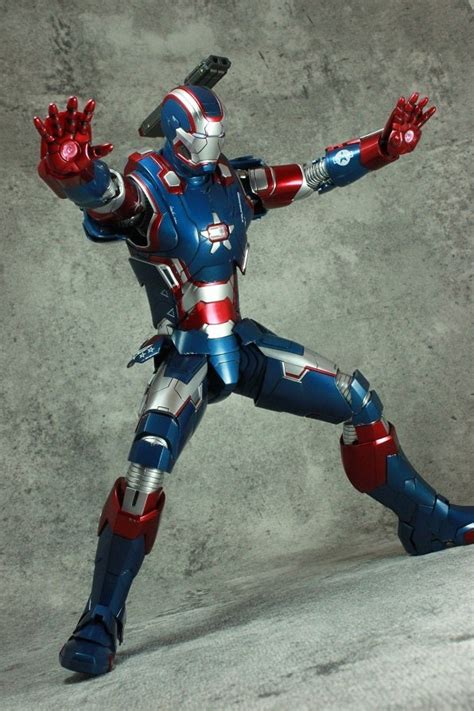 Hottoys アイアンマン3 アイアン・パトリオット レビュー！！ MarkⅦのホットトイズブログ Hottoysは量産された芸術だっ！！！！