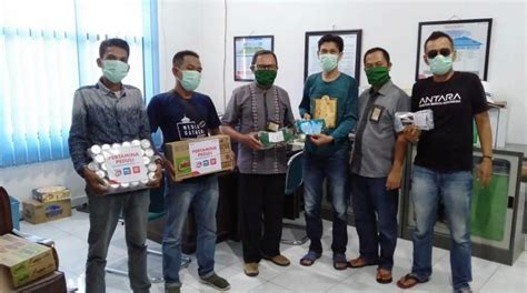 Peduli Pers PT Pertamina Bantu Wartawan FWBS Masker Dan Vitamin