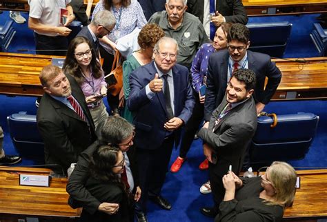 H Anos Sem Ir Ao Congresso Z Dirceu Participa De Sess O No Senado