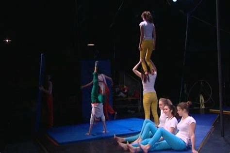 Sport Apprendre L Art Du Cirque