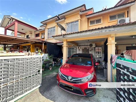 Renovated Dekat Dengan Sekolah Double Storey Terrace House Seri