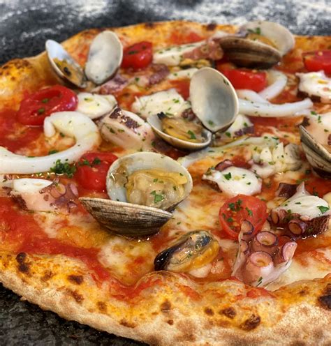 Pizza Ai Frutti Di Mare Dapino