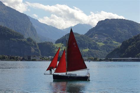 Segelschiff Mit Roten Segeln Auf Dem Vierwaldst Ttersee In Flickr