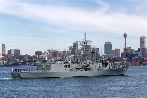 Fragata Do M Ssil Teleguiado Da Adelaide Classe De HMAS Darwin FFG 04