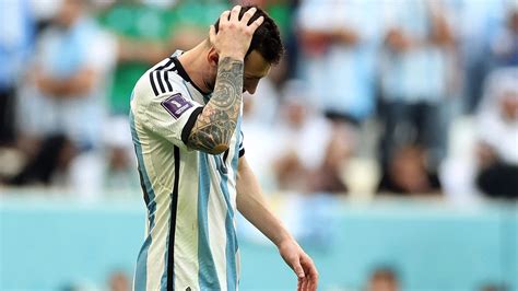 Las Imágenes Del Fastidio De Messi En La Derrota De La Selección Argentina Que Dieron La Vuelta