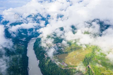 中国西藏墨脱雅鲁藏布江航拍站酷海洛正版图片视频字体音乐素材交易平台站酷旗下品牌