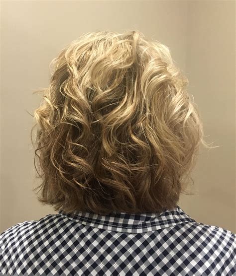 Beachy Waves On Layered Bob 2024