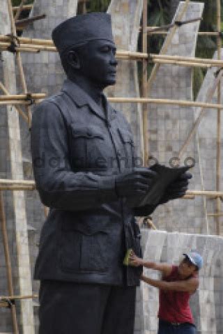 Monumen Proklamator Di Tugu Proklamasi Jakarta Datatempo