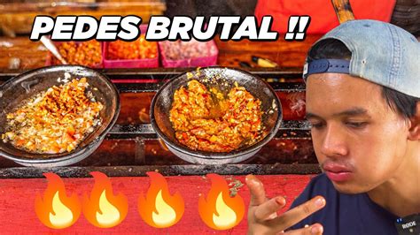 Sambal Pedas Brutal Dimasak Diatas Cobeknya Langsung Jualannya Di Dalam