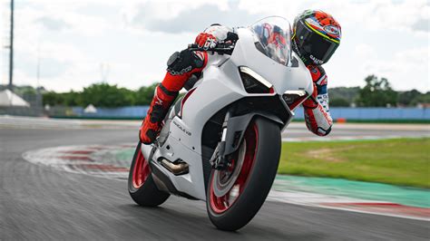 The Best Supersport Bikes You Can Buy 2023 Edition Webbikeworld