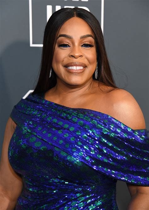 Niecy Nash Says Her Marriage To Jessica Betts Has ‘absolutely Nothing To Do With Gender’ Glamour