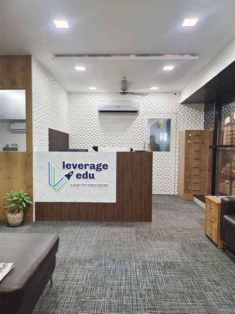 Experience Centres | Leverage Edu