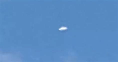 Cigar Shaped Ufo Filmed Soaring Over Detroit As Witness Rules Out