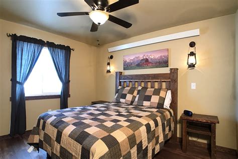 Livery Stable Cabin 22 Old West Escapes LLC