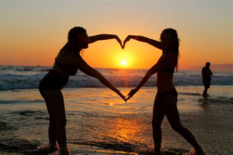 Best Friends At The Beach Cuteness Pinterest Beach Bff Goals And