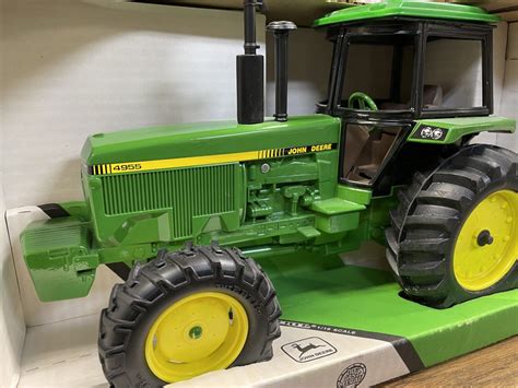 116 John Deere 4955 Mfwd Tractor With Cab Ertl 1990