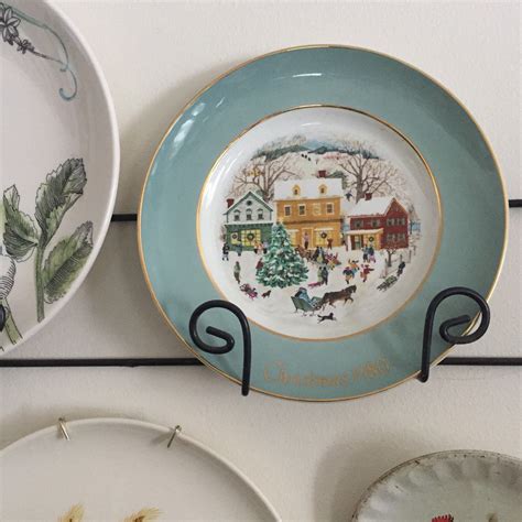 Vintage Christmas Decorative Plate / Christmas 1980 Country - Etsy ...