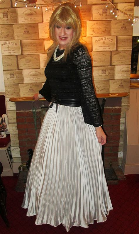 Pleated Long Skirt Lace Skirt Leather Coat Black Leather