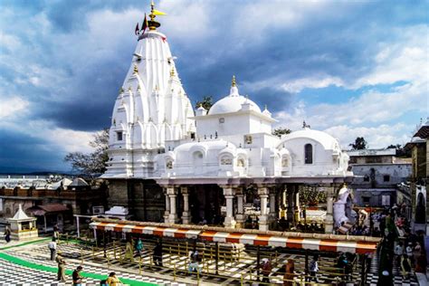 Offbeat Places Homestays Bajreshwari Devi Temple Places To Visit Kangra