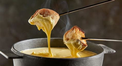 Cómo hacer una fondue de queso