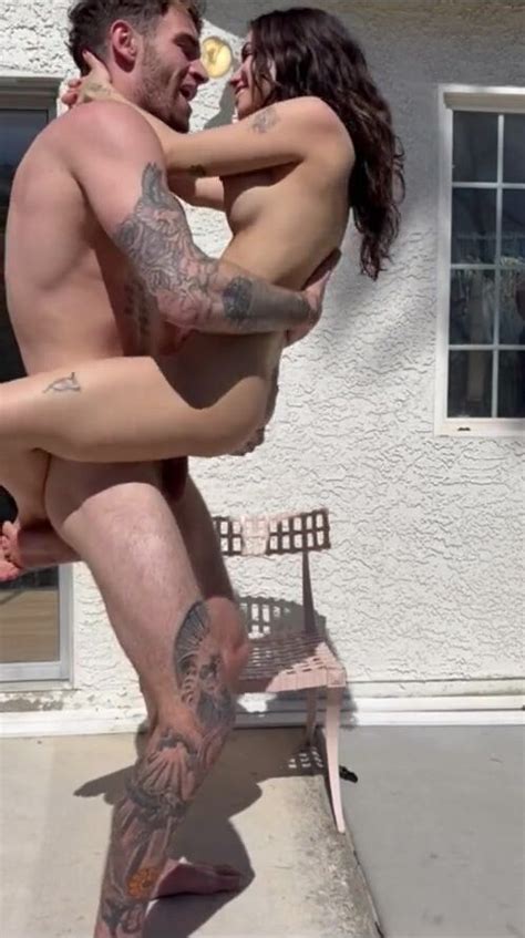 JAMELIZ NUDE OUTDOOR STANDING FUCK FACIAL