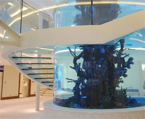 Helical Glass Staircase Around Aquarium Gleneagles Diapo ESI