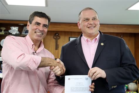 Prefeito Marcelo Belinati Recebe O Prefeito De Toledo Eua Cidade