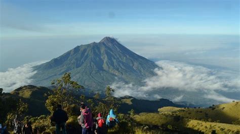 Ingin Rayakan Hari Kemerdekaan Di Gunung Merapi Pendaki Hanya Boleh