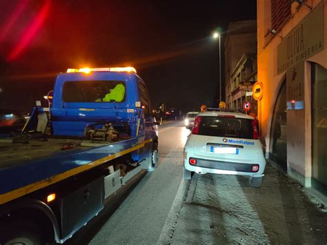 VIDEO Terrore Tra Casnate E Grandate Furgoni A Bloccare Le Strade E