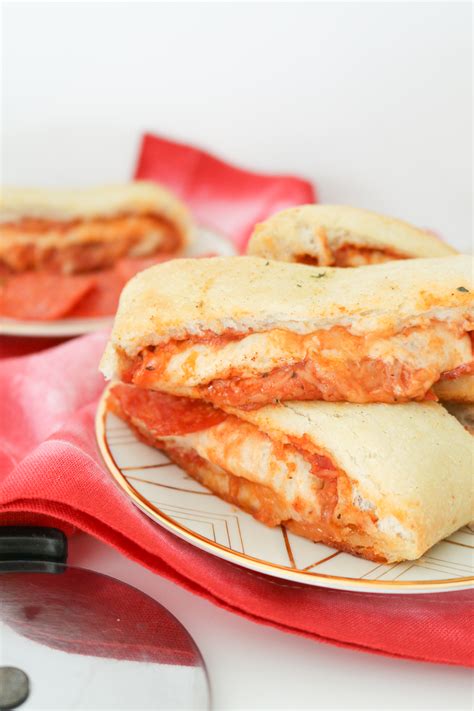 Pepperoni Pizza Roll Up Recipechatter