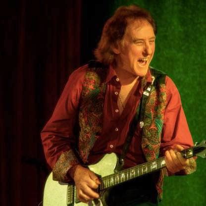 Denny Laine: Songs and Stories with a founding member of the Moody ...