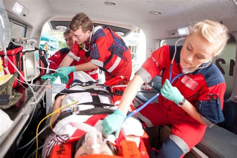 Here Is Some Guidance On Difference Between Paramedic Vs Emt With What