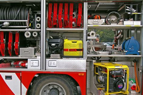 Fire Engine vs. Fire Truck: What’s the Difference? | FireFighterNow