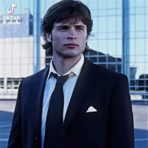 S Clark Kent Edit In Tom Welling Smallville Clark Kent Smallville