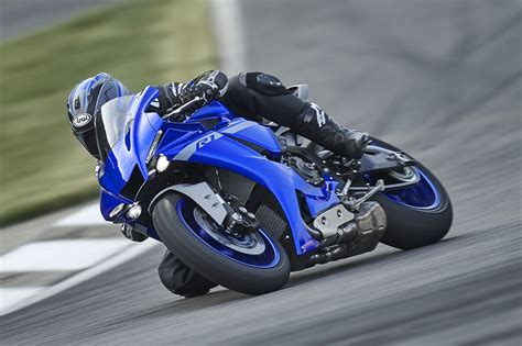 Yamaha Yzf R Y R M La Moto Deportiva De Referencia Club Del