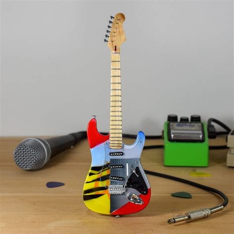 Eric Clapton - Crash Fender Stratocaster - Mini Guitars