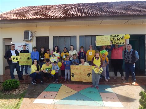 Alunos Do Projeto Viver De Planalto Do Oeste Fizeram Caminhada Pelo