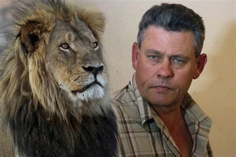 No Charges For Guide Who Led Hunt For Cecil The Lion