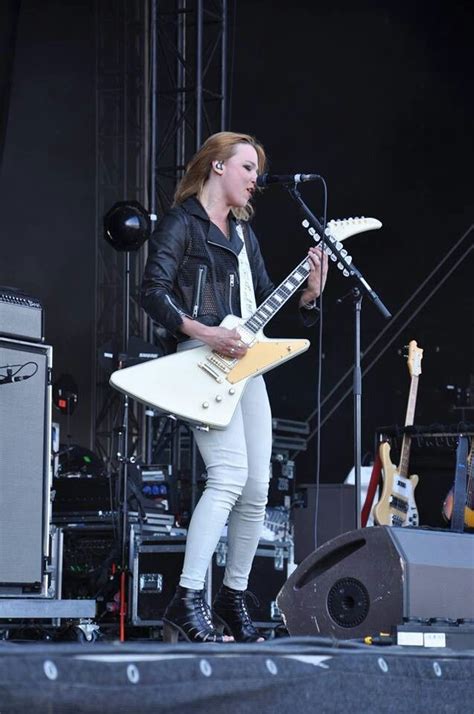 Pin By Gams On Lzzy Hale Halestorm Lzzy Hale Rocker